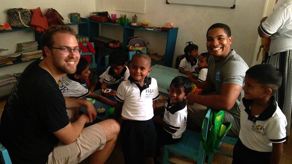 Sri_Lanka_two_brothers_with_kids