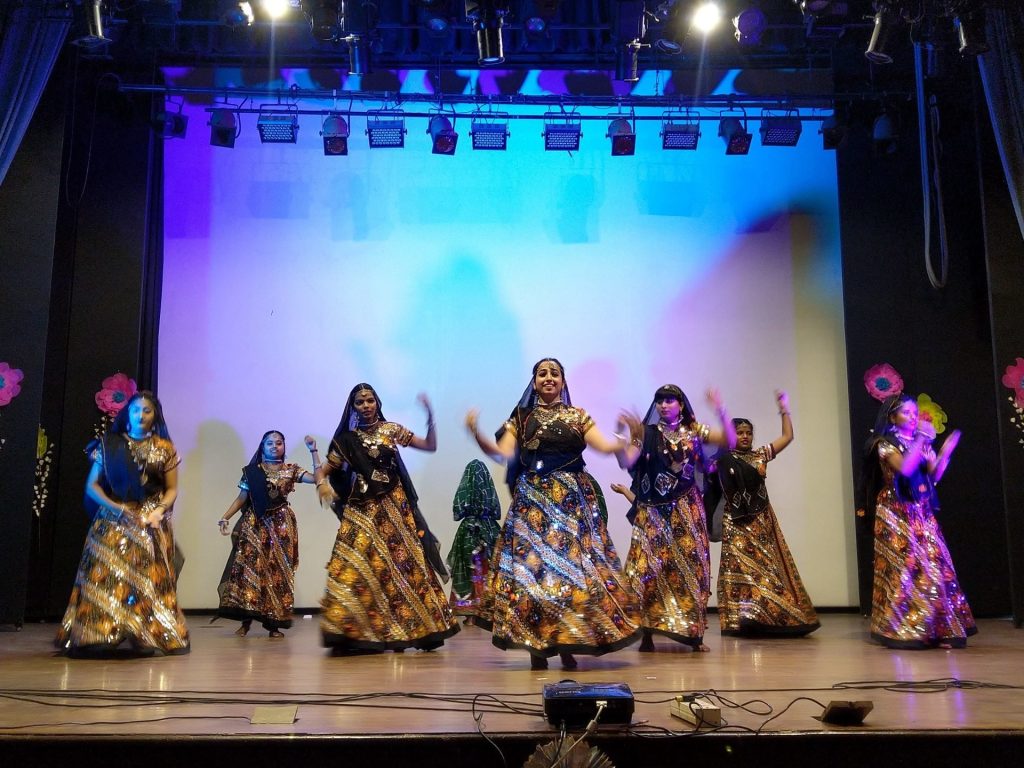 Dance1